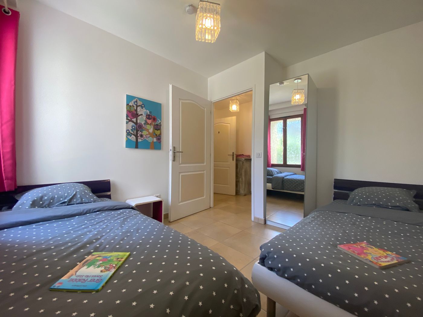 Imagine Roussillon-France-Canet-en-Roussillon-Room-4