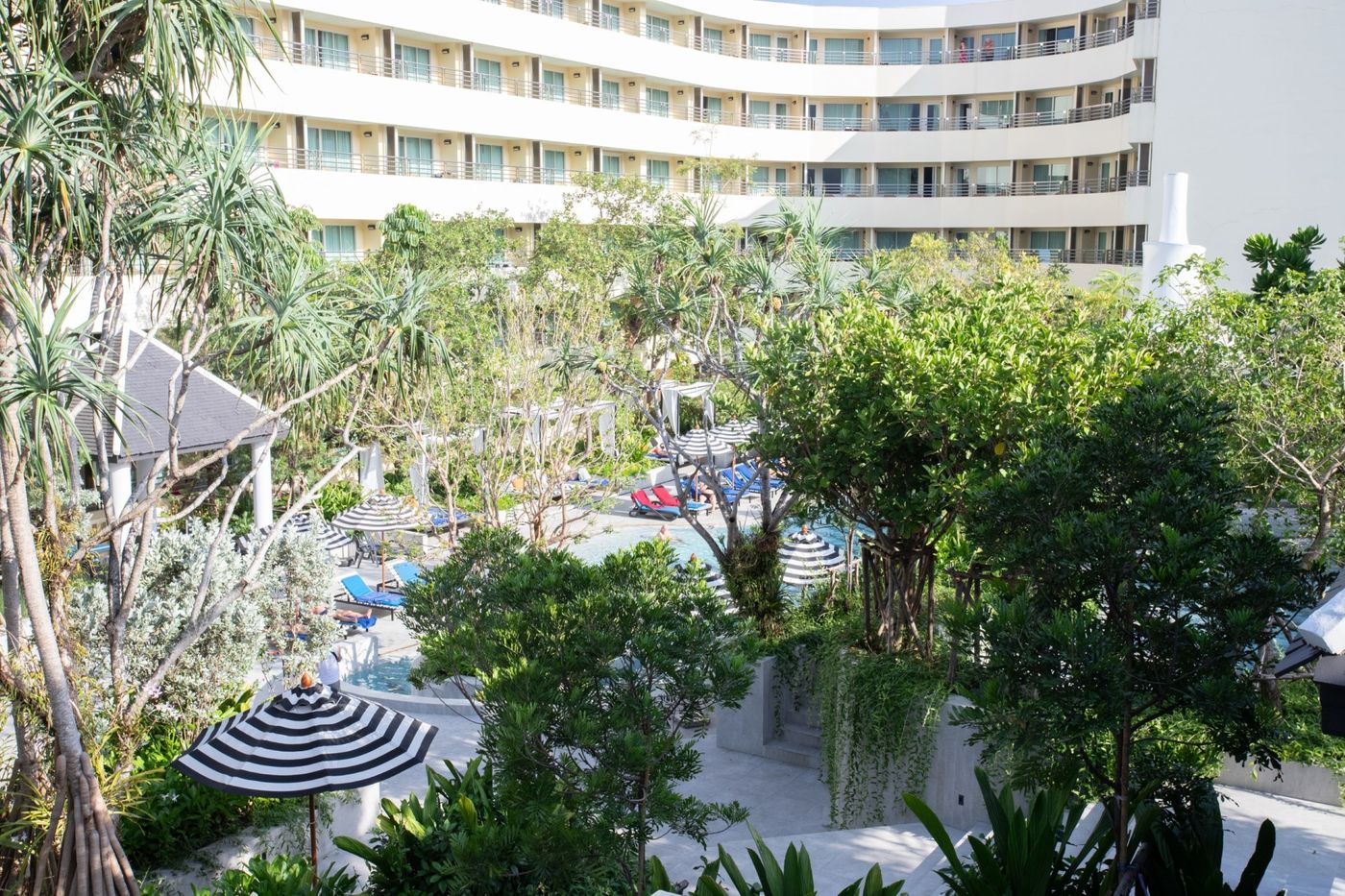 Royal-Paradise-Pool-10