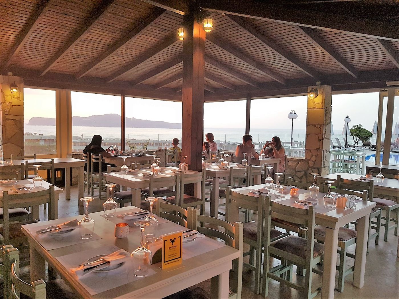 Top-Hotel-Restaurant-42