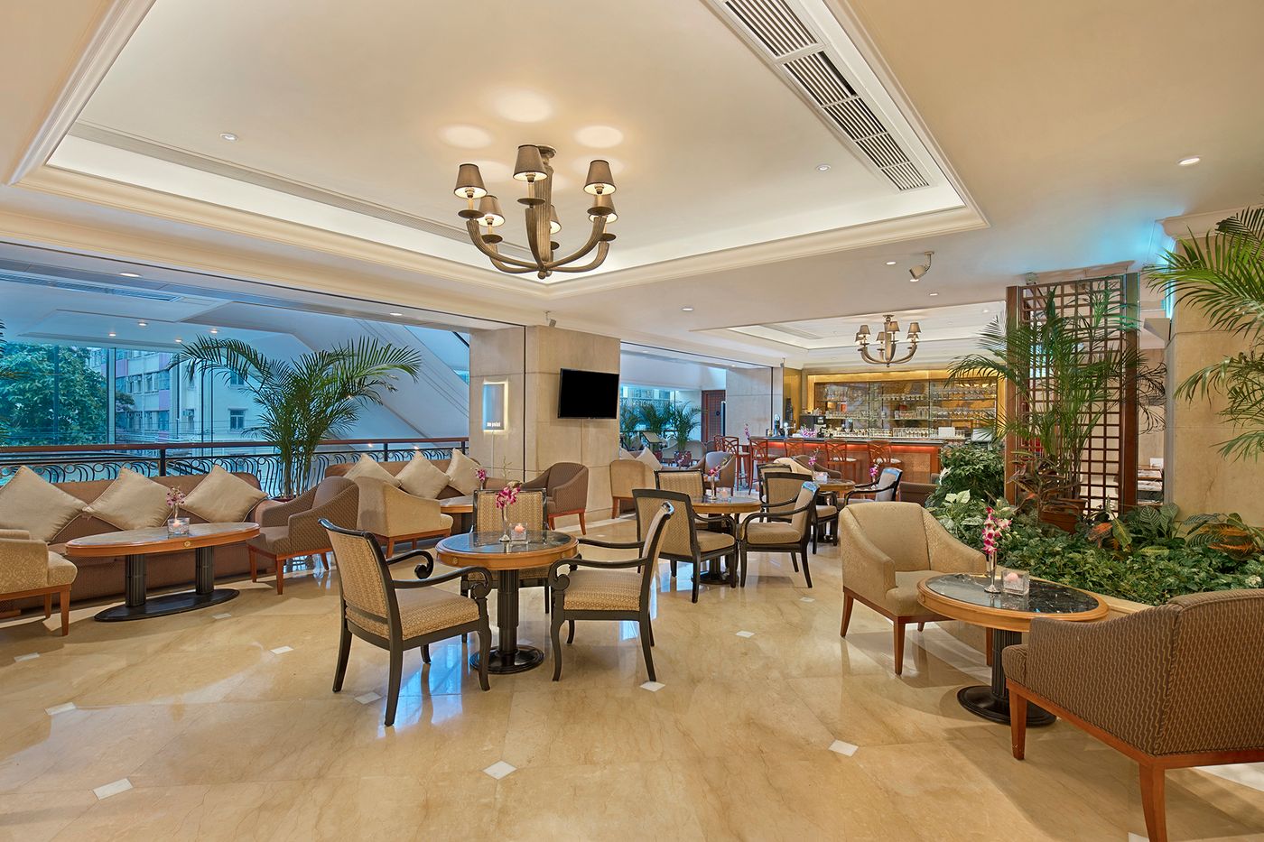 Harbour-Plaza-North-Point-Bar-3