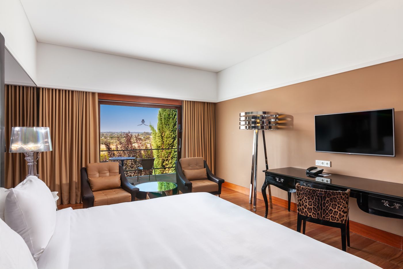 Convento-Do-Espinheiro--Historic-Hotel---Spa-Room-25