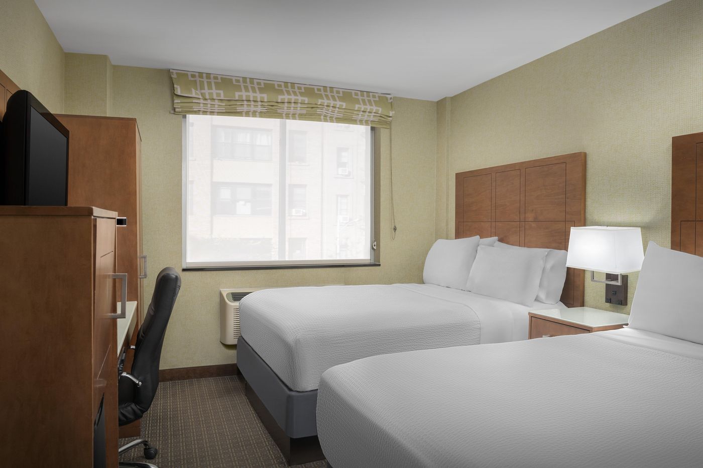 Holiday-Inn-Express-Manhattan-Midtown-West-Room-19