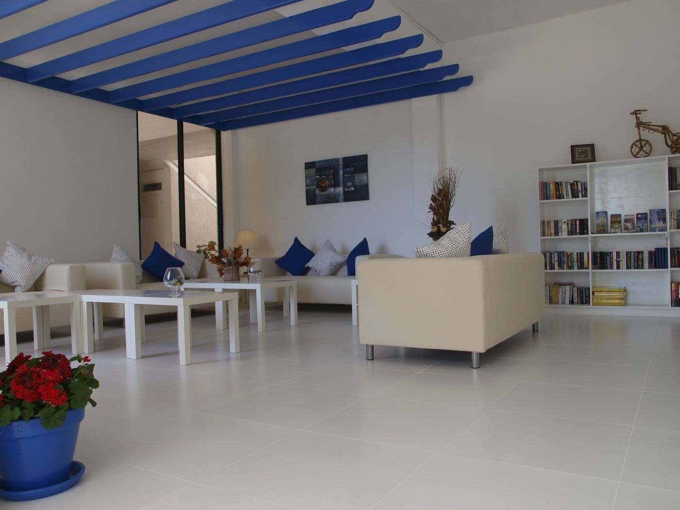 Hilltop Gardens Apartments