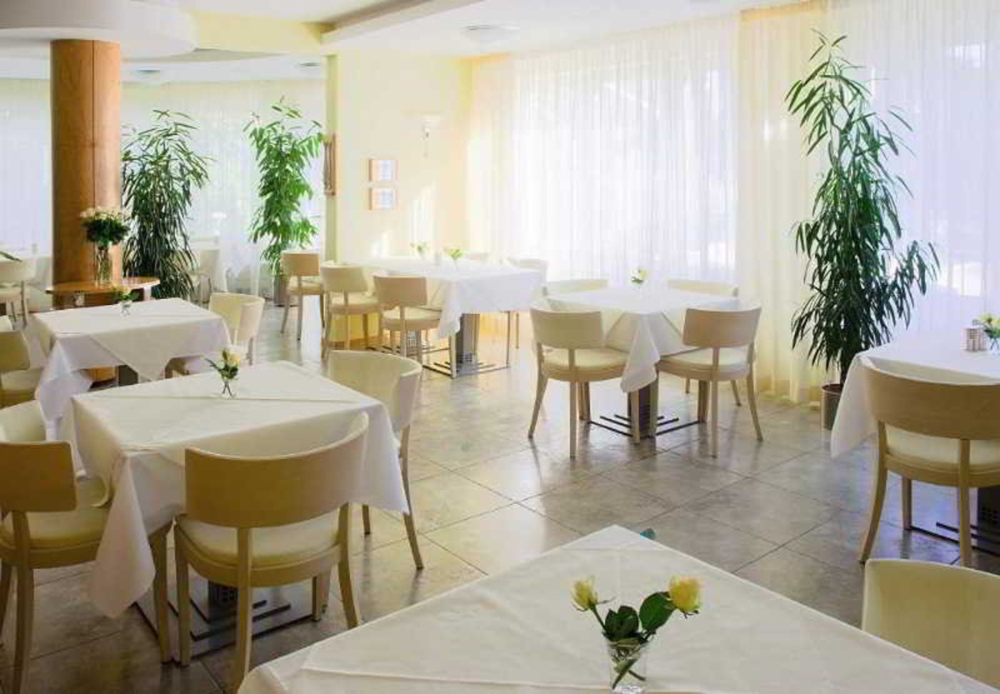 Hotel Set-Slovakia-BRATISLAVA-Restaurant-7
