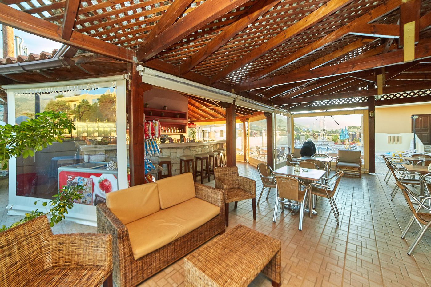 Villa-Diasselo-Bar-34