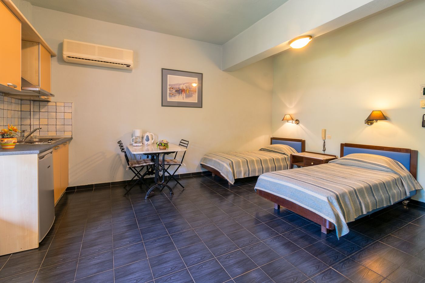 Villa-Yannis-Hotel-Apartments---Suites-Room-32