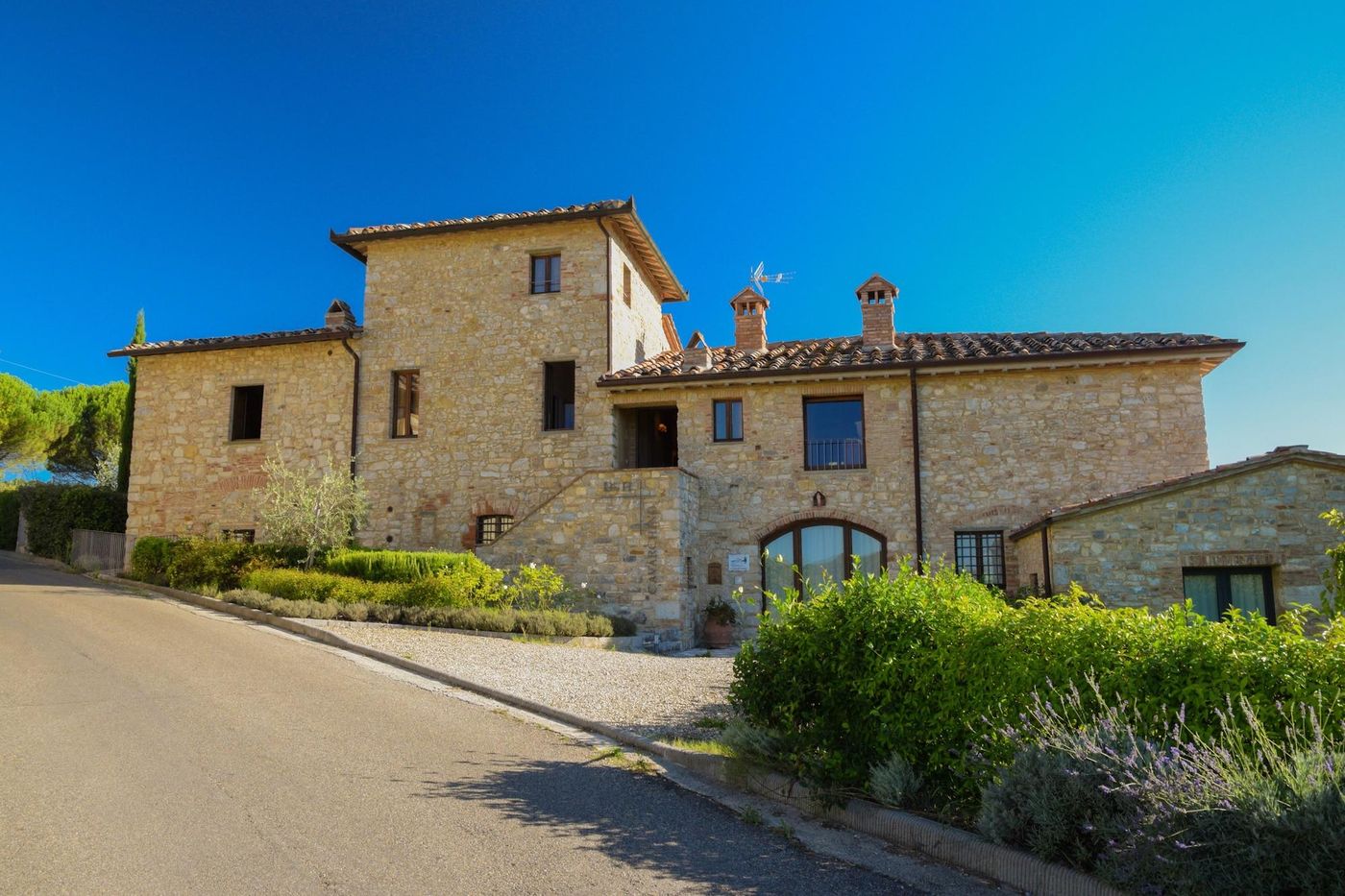 Cavarchino-B-B-General-view-1