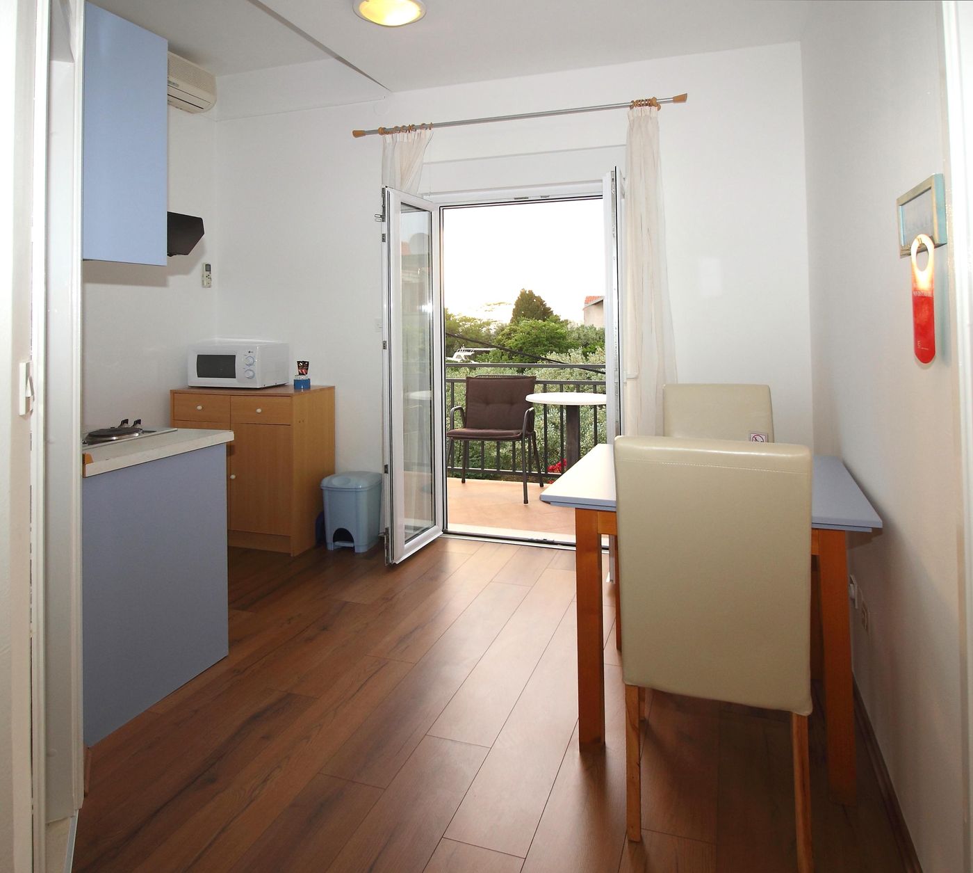 Bacan-Serviced-Apartments-Room-46