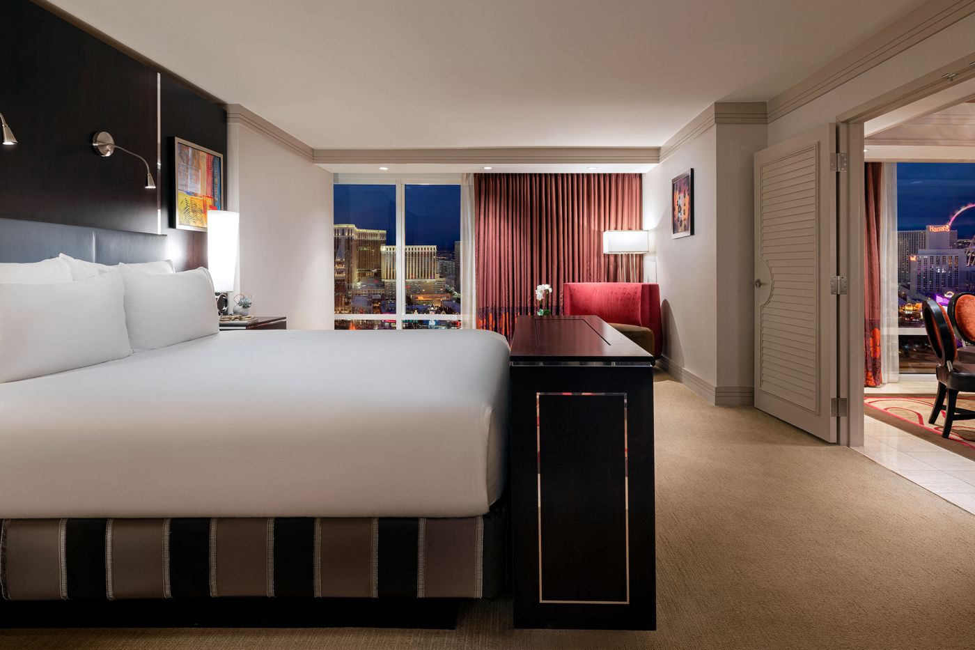 The-Mirage-Resort-and-Casino-Room-13