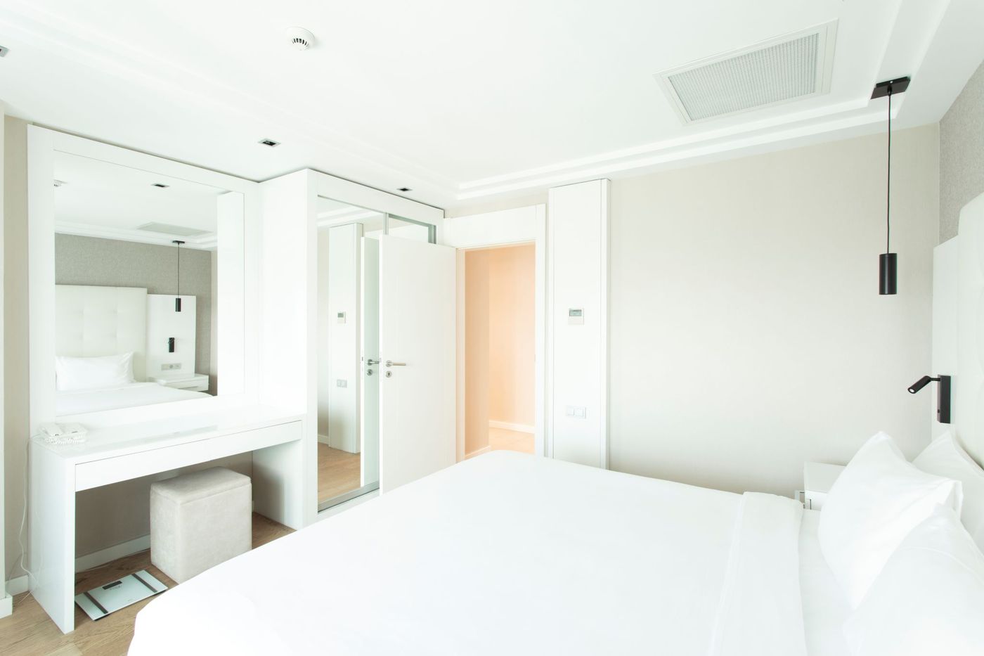 Radisson-Residences-Avrupa-Tem-Istanbul-Room-24