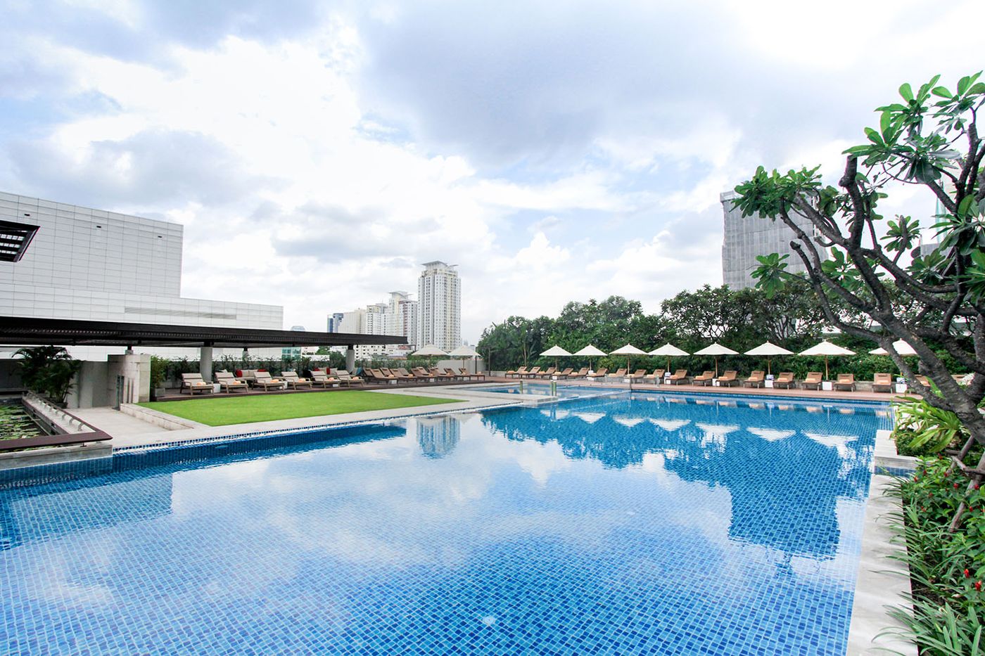 Pullman-Bangkok-King-Power-Pool-76