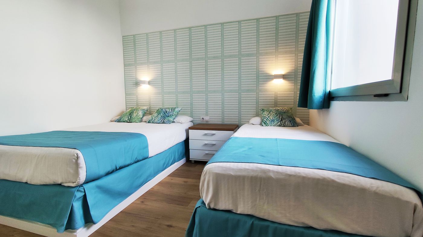 Canary-Garden-Club-Room-26