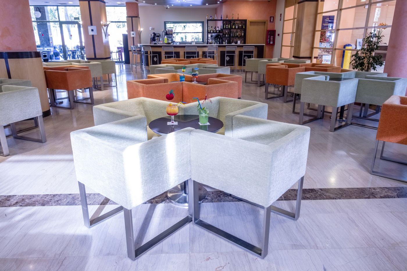 California-Palace-Bar-39