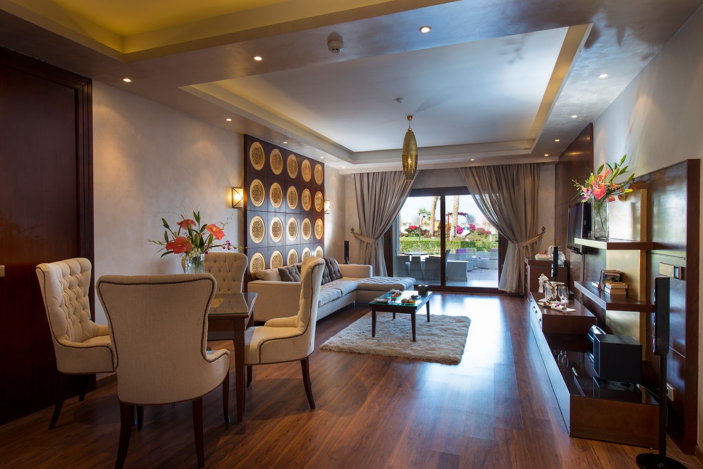 SUNRISE Arabian Beach Resort 04.09