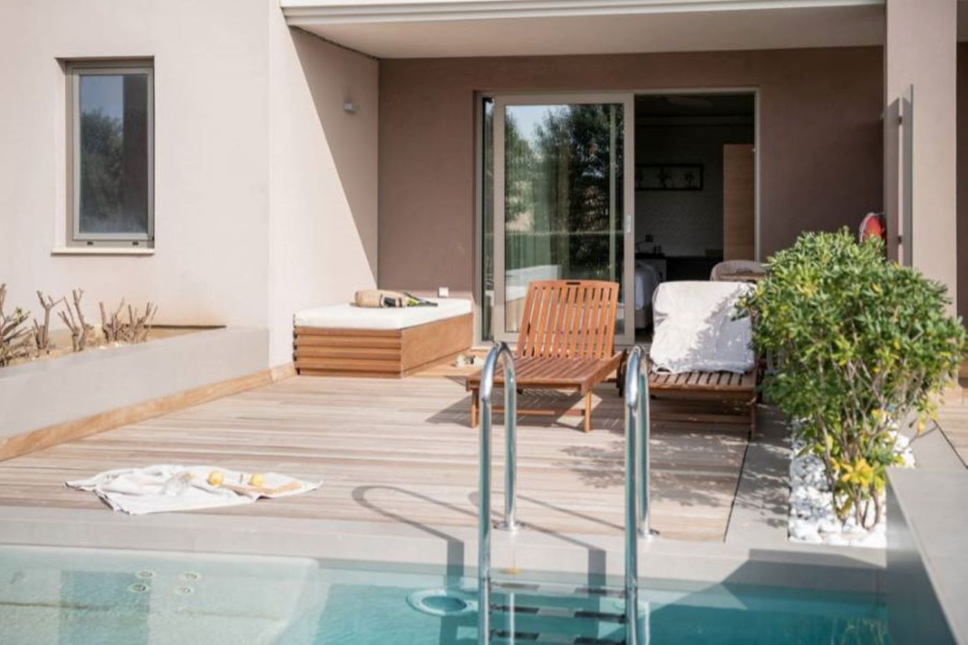 Cretan-Dream-Royal-Hotel-Room-12