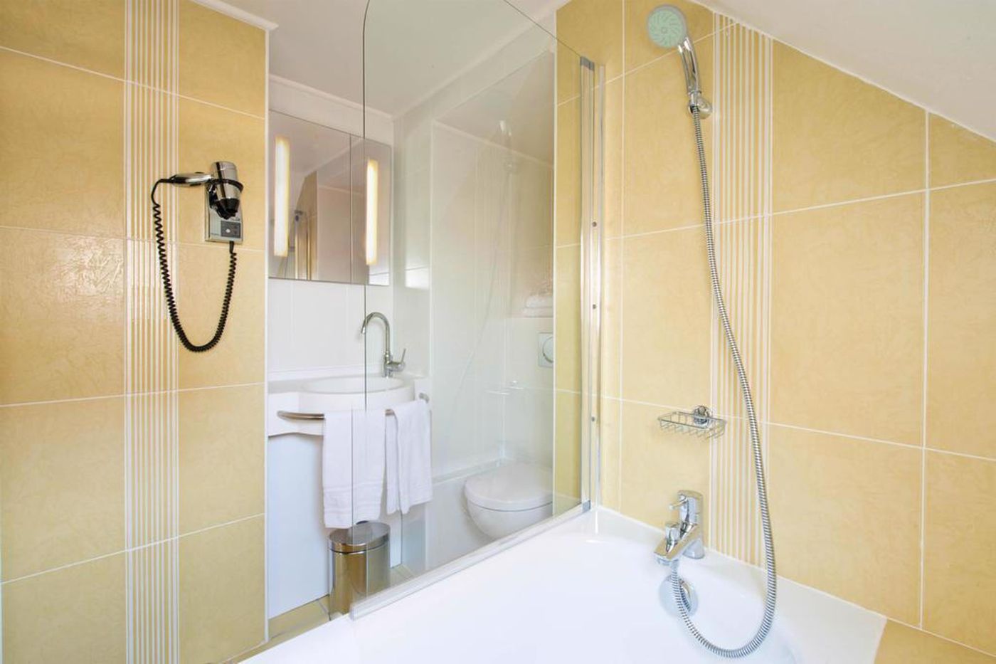 Berkeley-Hotel-Room-24