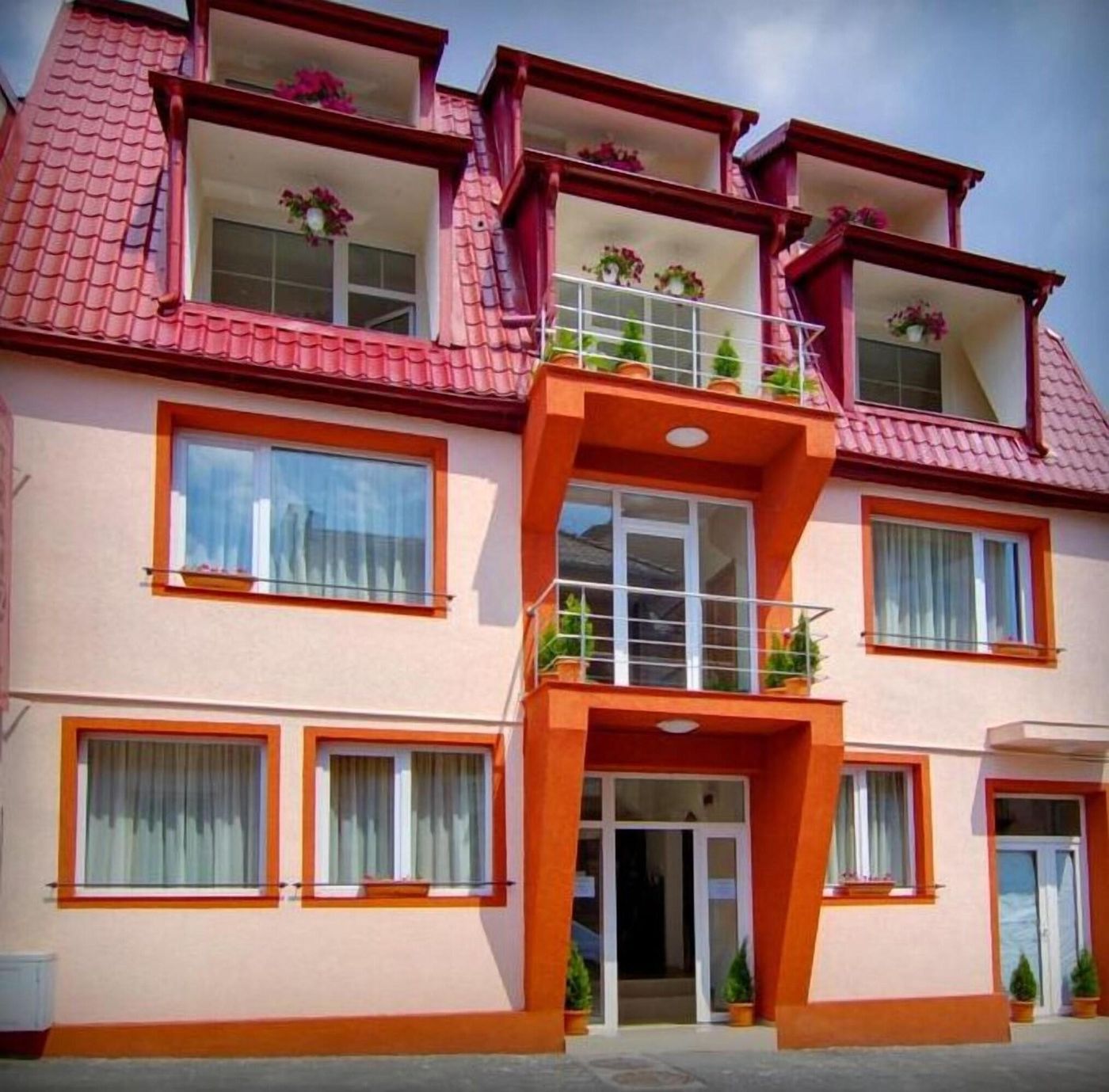 Tranzzit Hotel - Romania - BUCHAREST - General view - 1