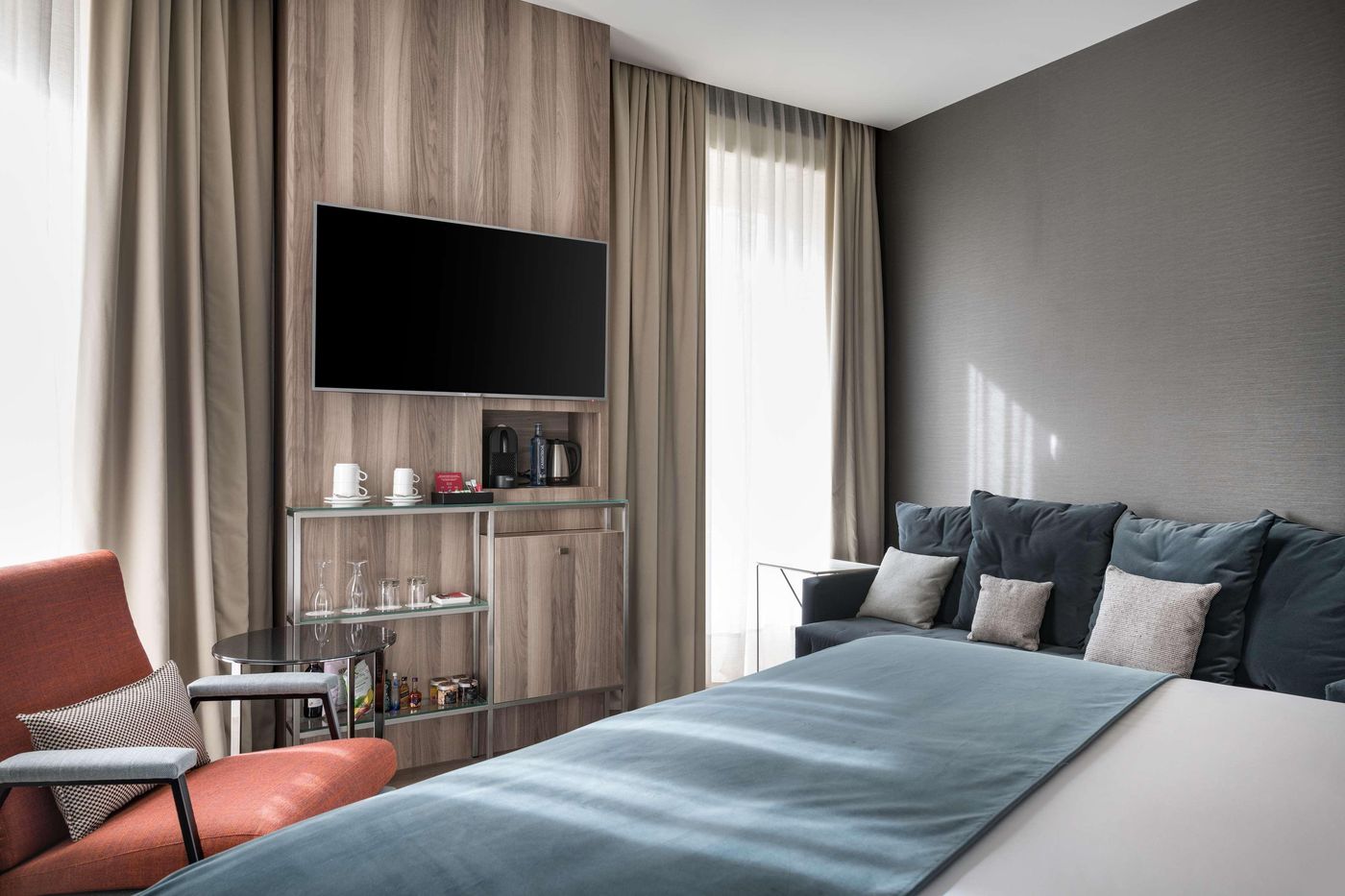 NH-Collection-Madrid-Gran-Via-Room-30