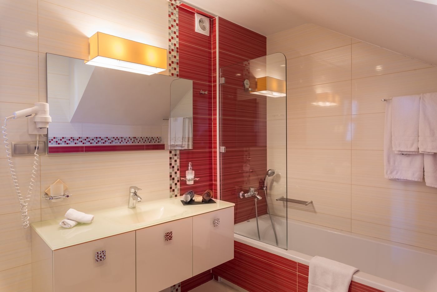 Sivota-Diamond-Room-57