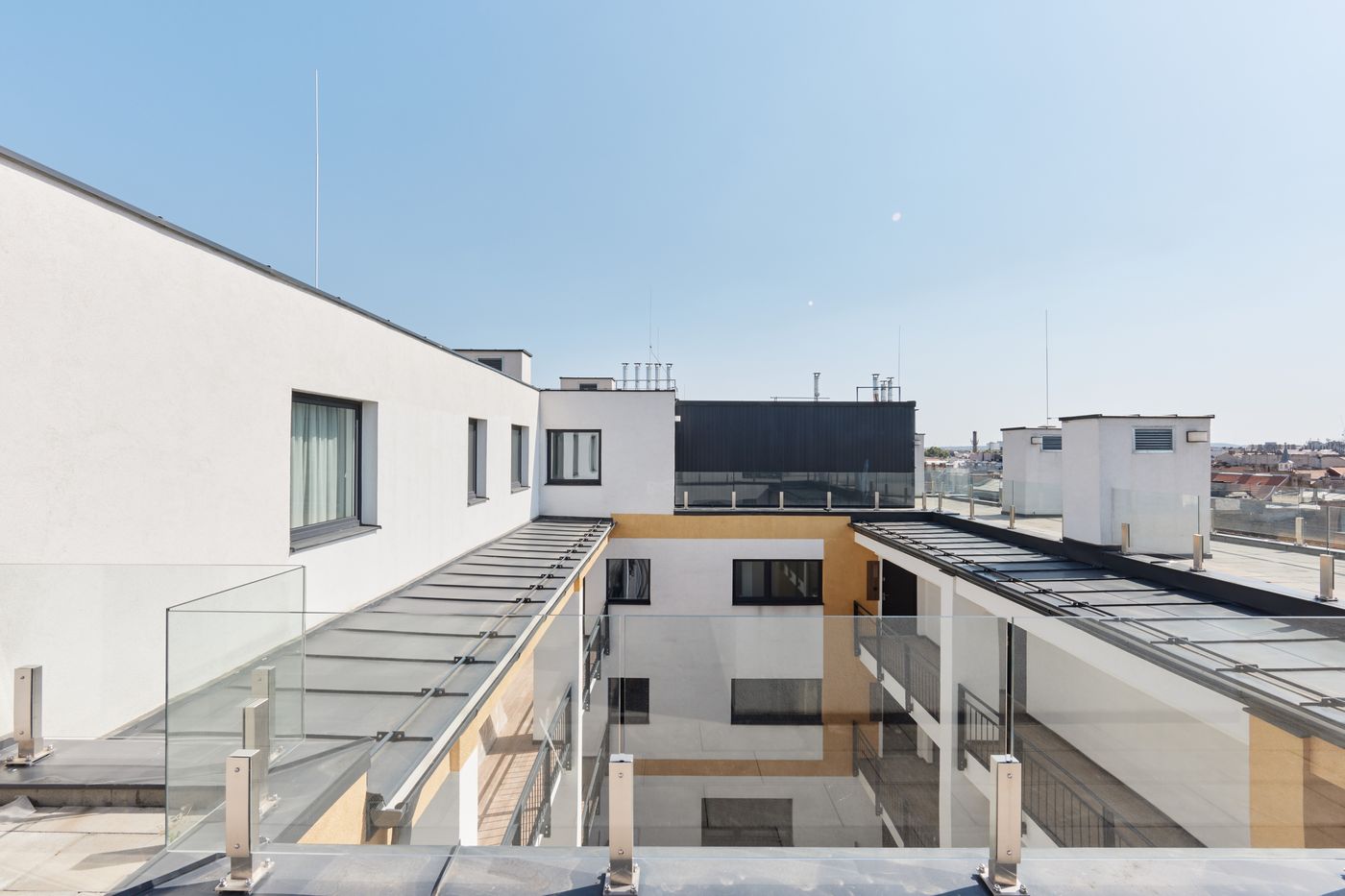 The-Amberlyn-Suite-Hotel-General-view-3