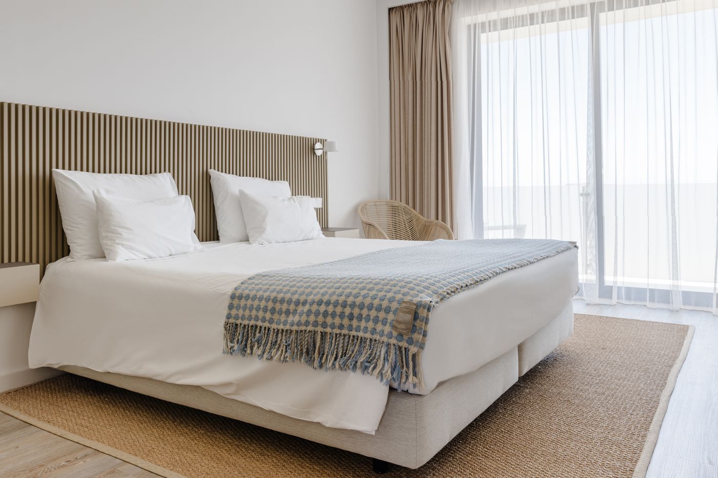 Memmo-Baleeira-Hotel-Room-18