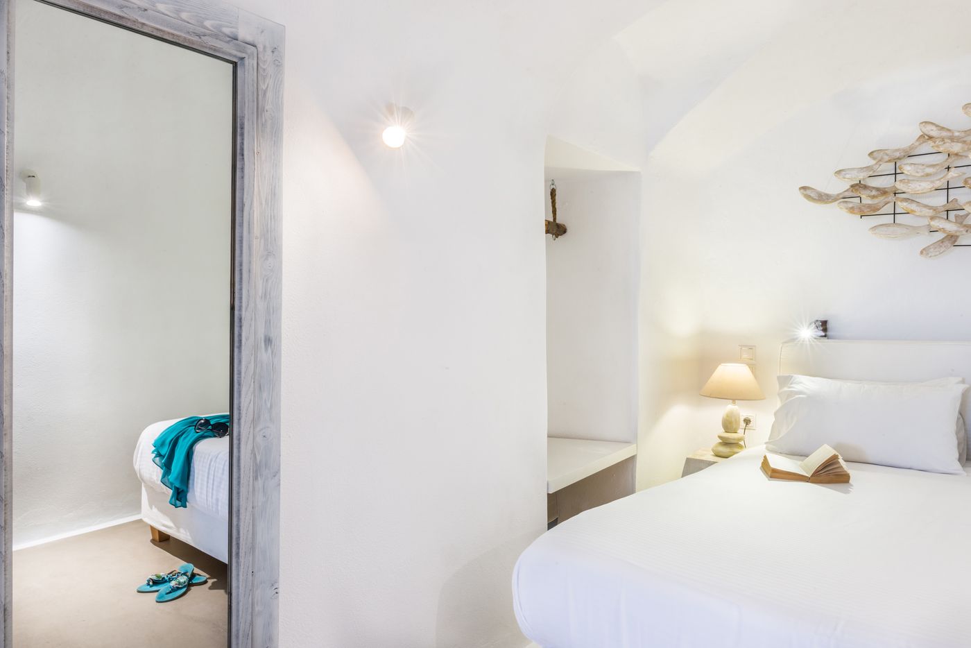 On-The-Rocks-Hotel-Room-14