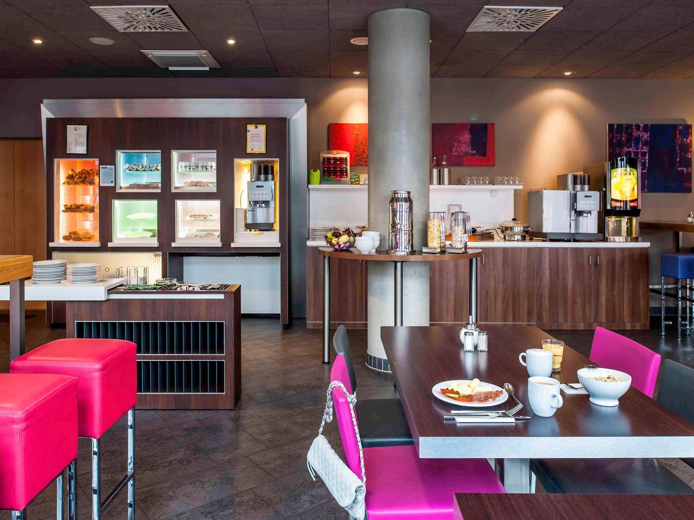 Novotel-Suites-Berlin-City-Potsdamer-Platz-Restaurant-12