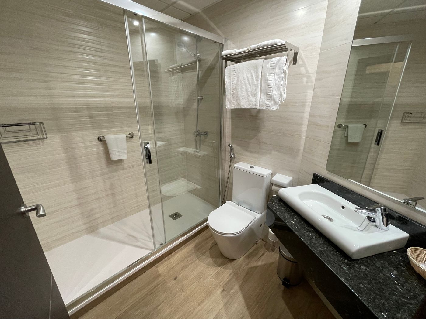 Castilla-Guerrero-Room-36