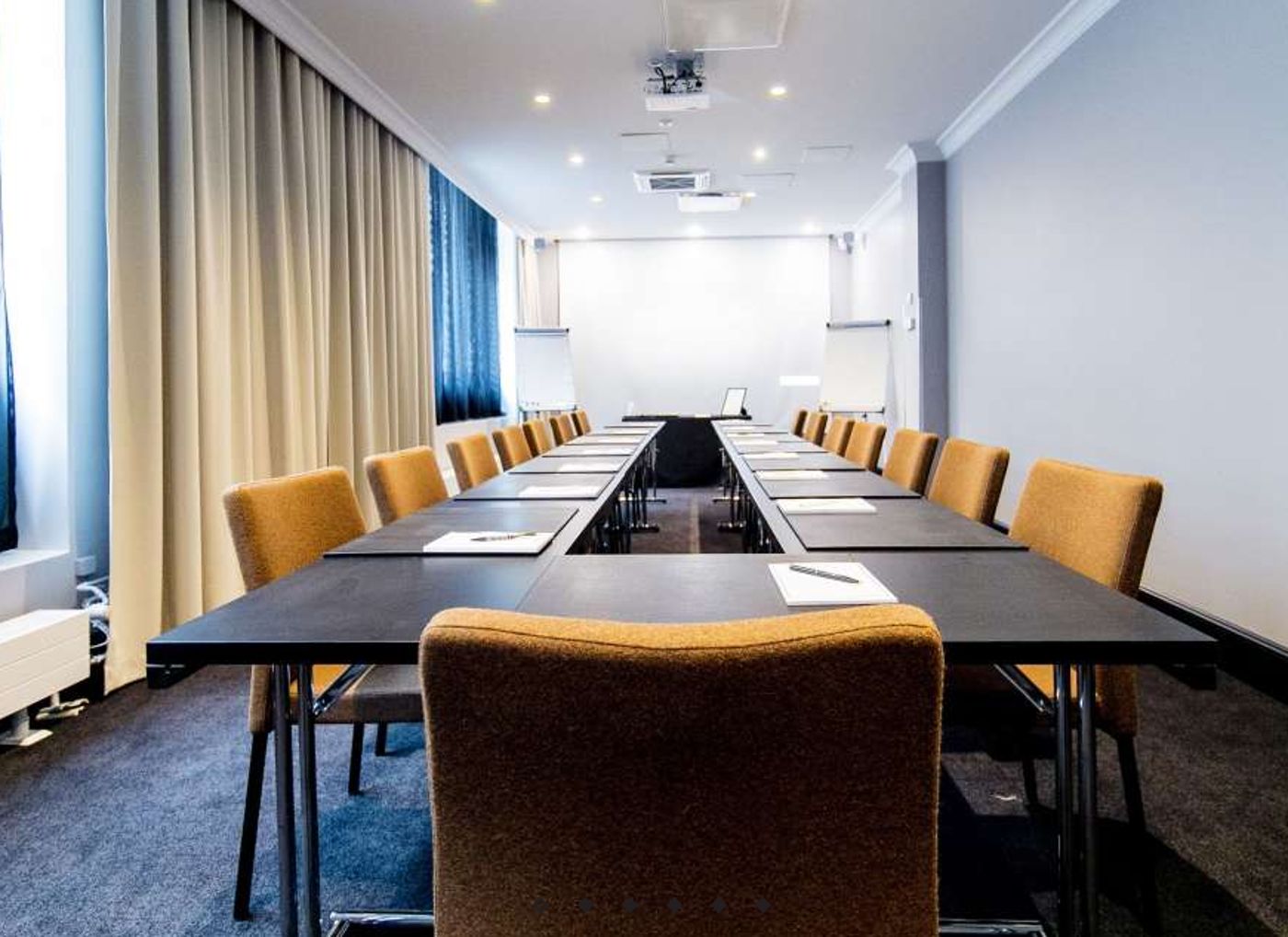 Lilla Roberts Hotel-Finland-HELSINKI-General view-5