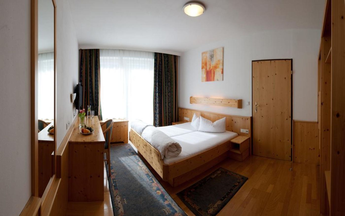 Hotel Bierwirt-Austria-INNSBRUCK-Room-10