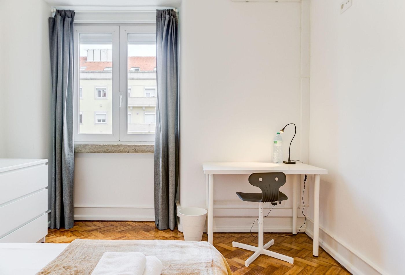 Home-Out-Rooms---Apartments-Room-68