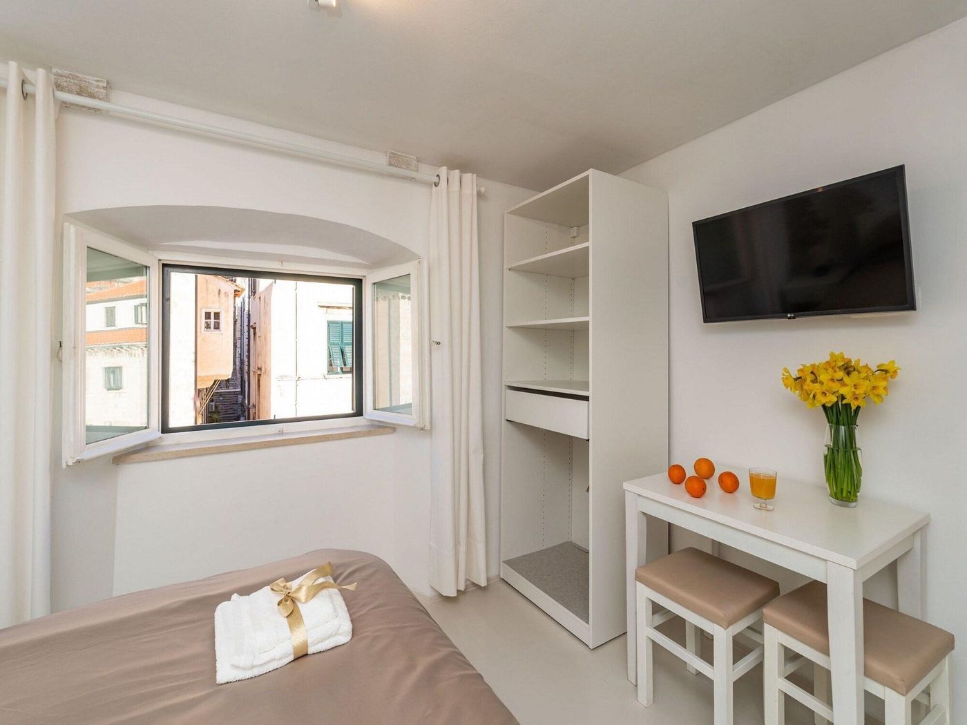 Lumin-Guesthouse-Lobby-45