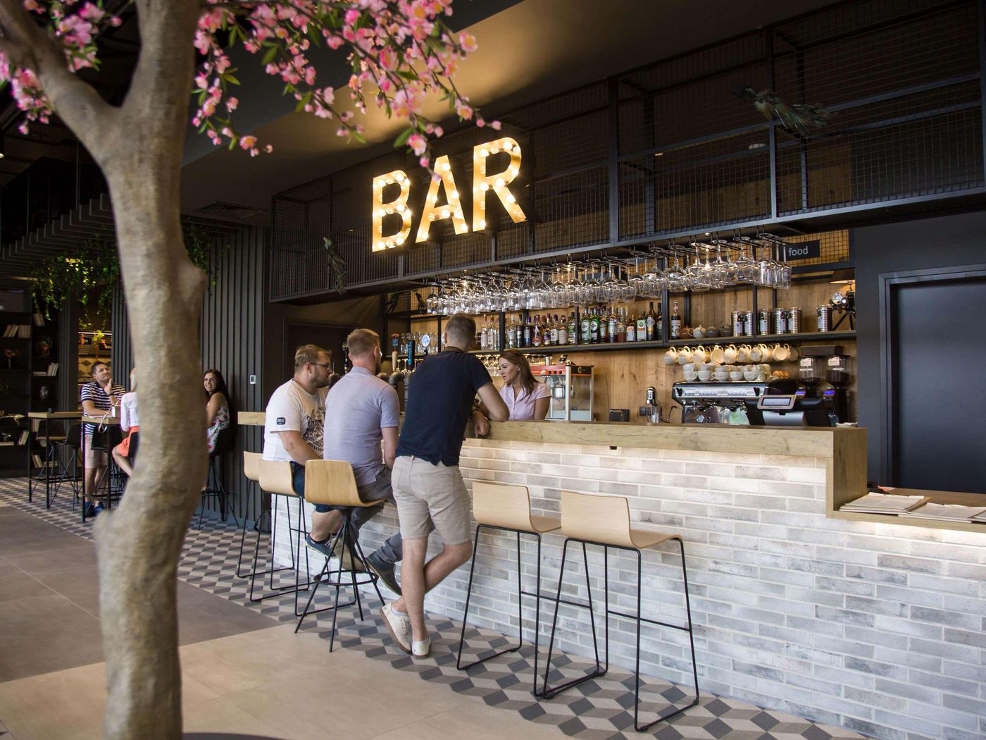 ibis-Tallinn-Center-Bar-26