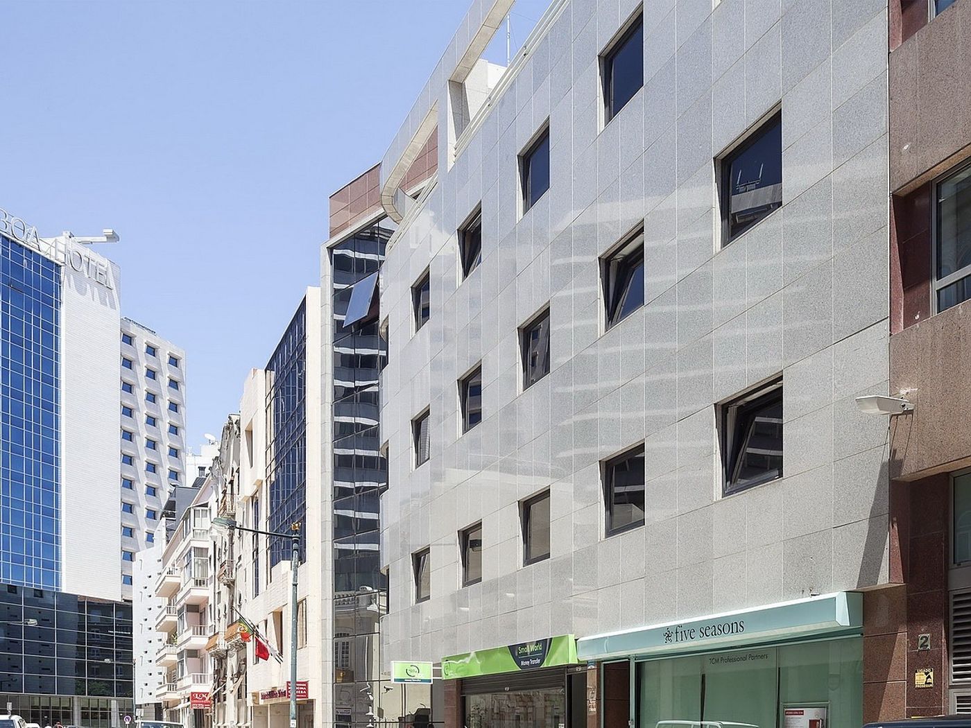 Hello-Lisbon-Marques-de-Pombal-Room-10