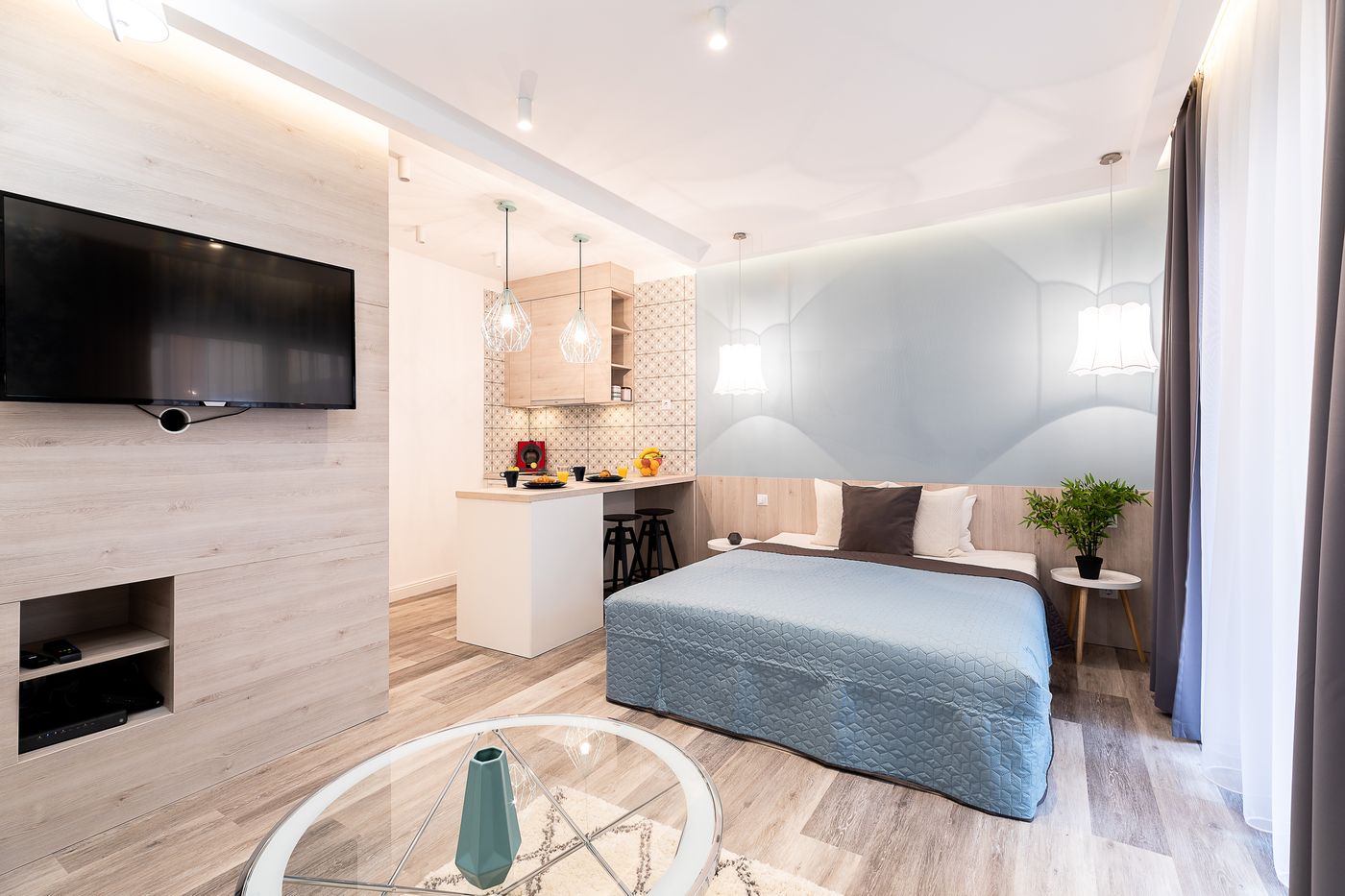 Vagabond-Broadway-Room-16