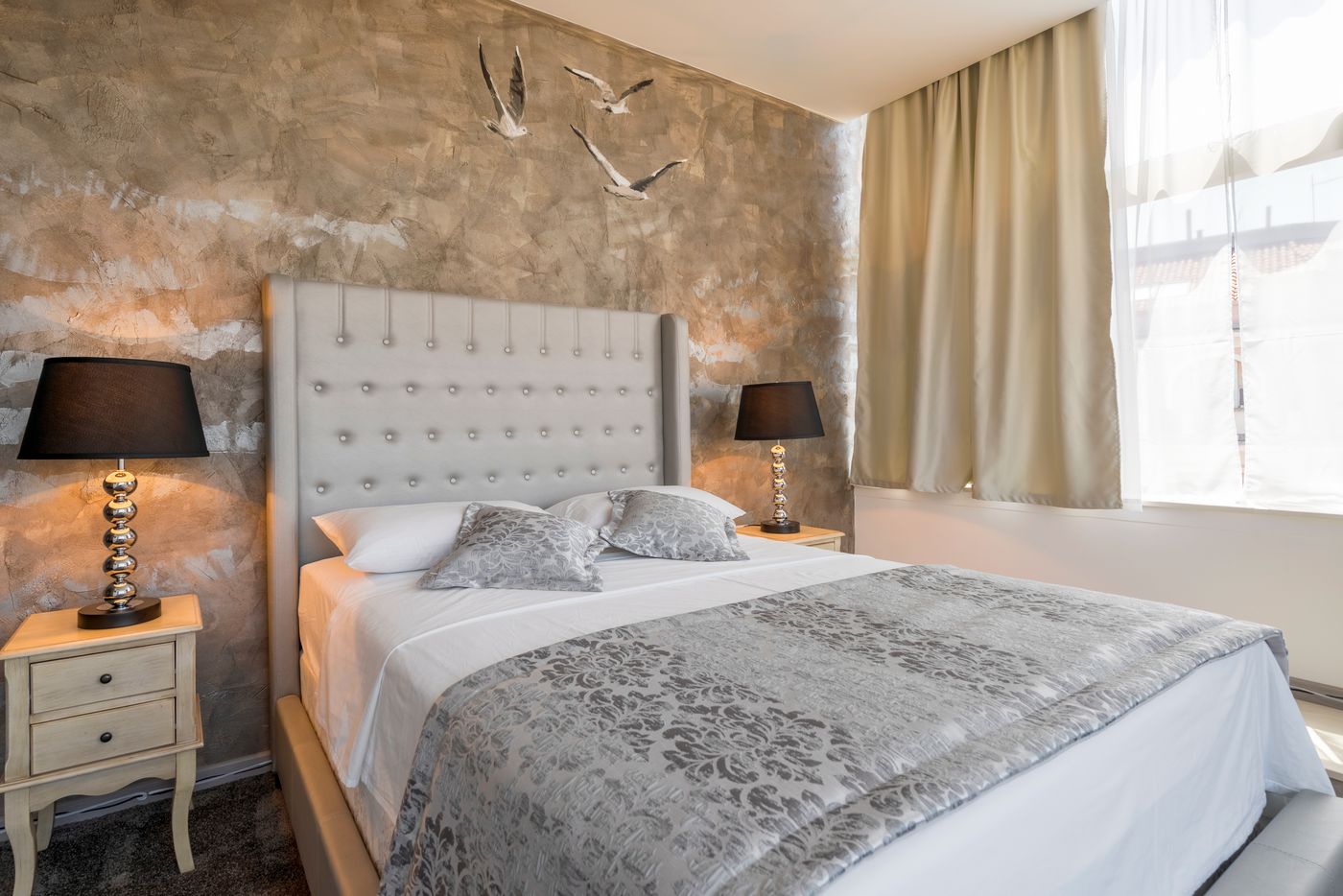 Prima-Luce-Downtown-Room-19