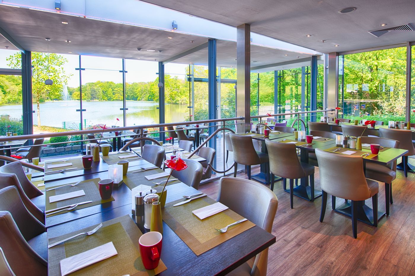 Leonardo-Royal-Hotel-Koeln-Am-Stadtwald-Restaurant-26