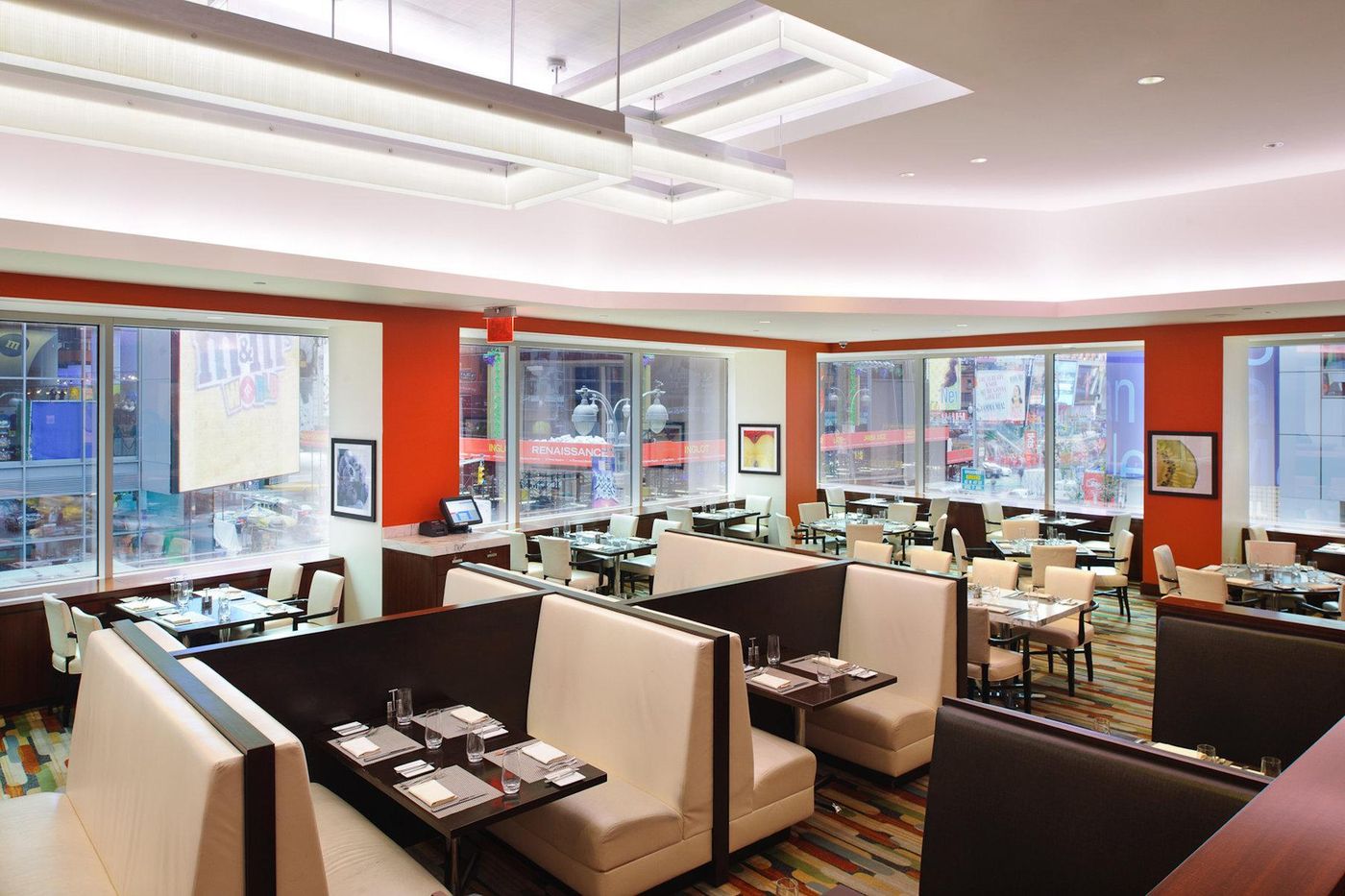 Crowne-Plaza-Times-Square-Manhattan-Restaurant-59