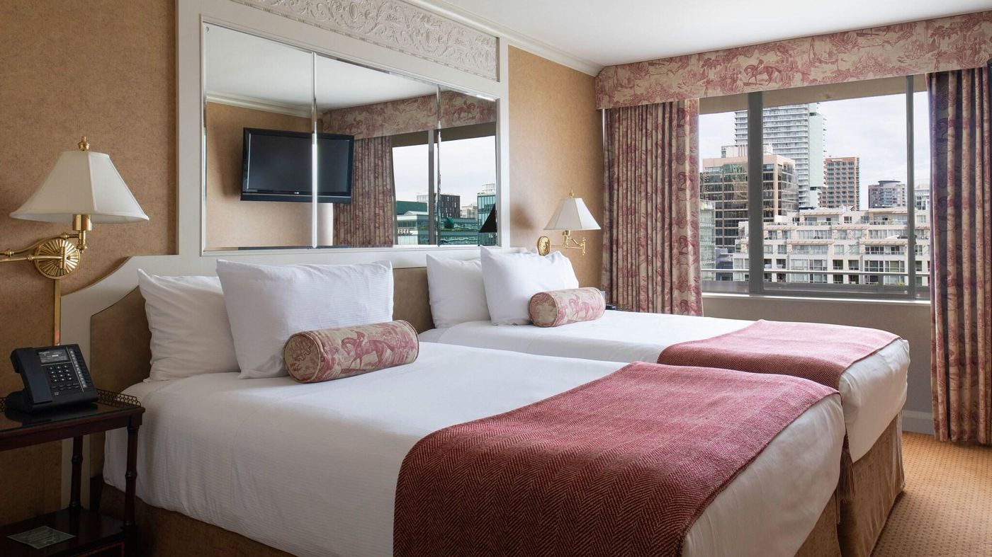 Wedgewood-Hotel---Spa-Room-4