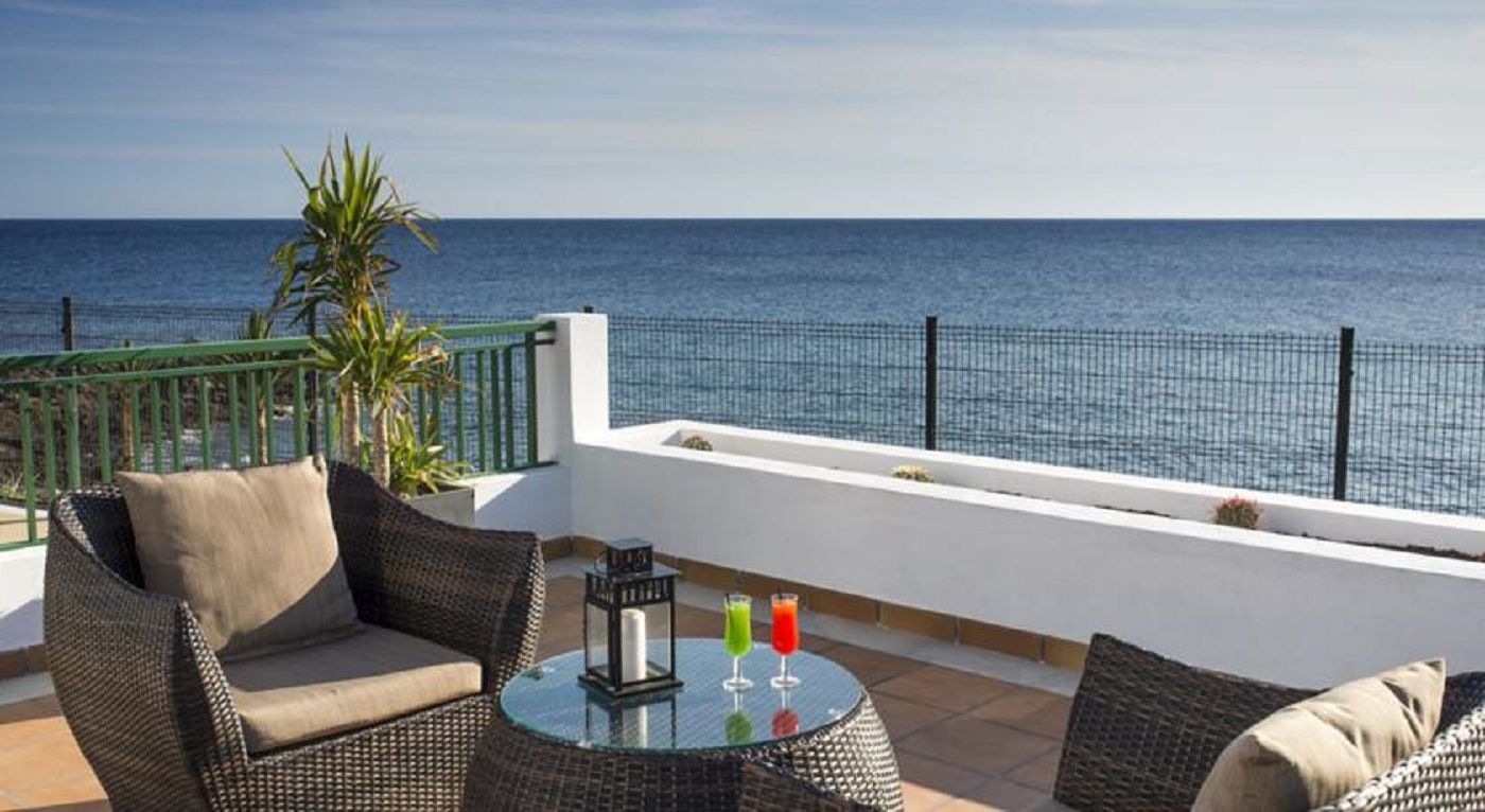 Blue-Sea-Apartamentos-Costa-Teguise-Beach-Terrace-27