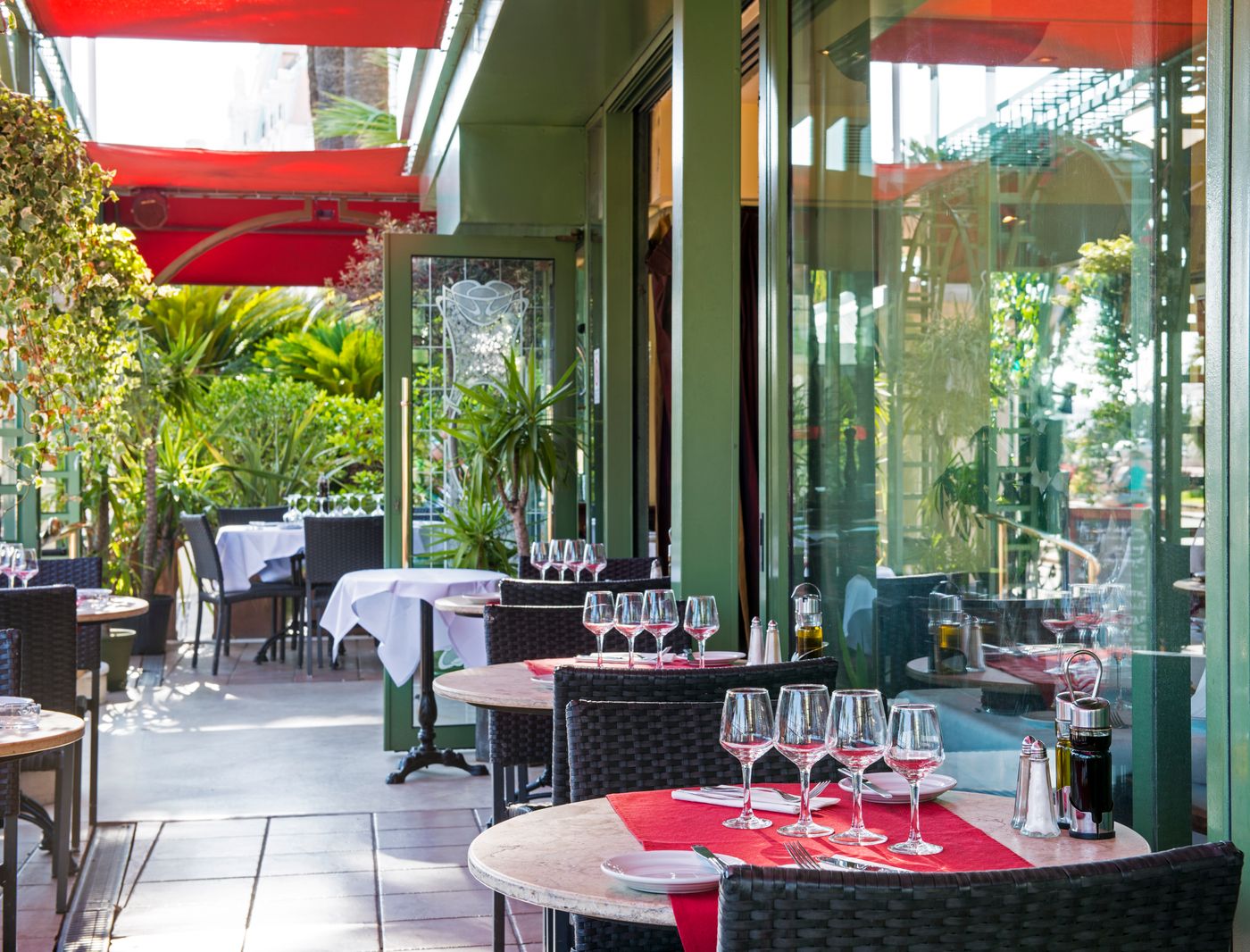 West-End-Restaurant-8