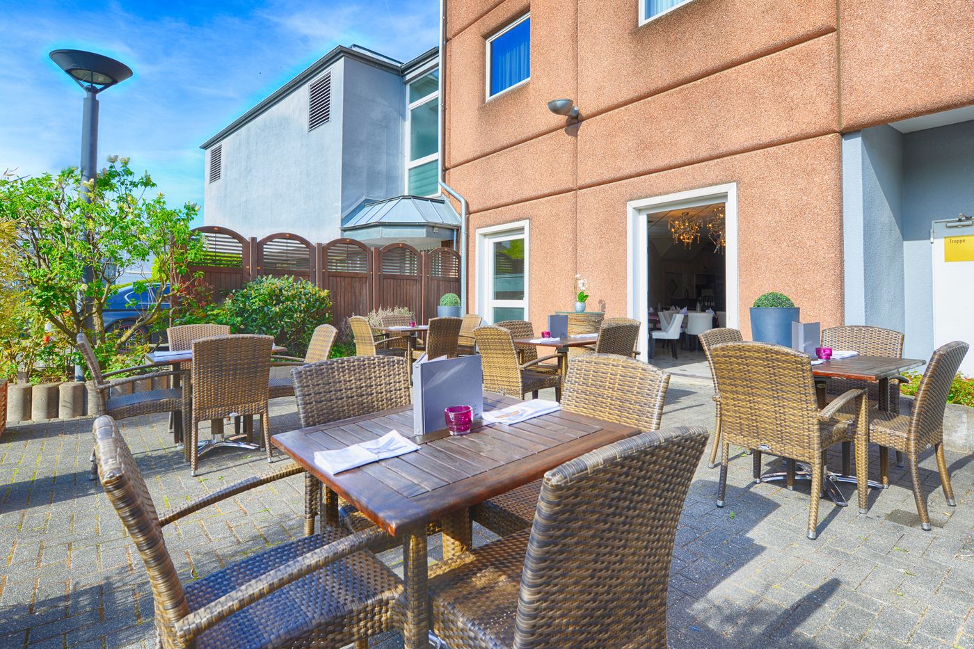 Leonardo-Hotel-Koln-Terrace-37