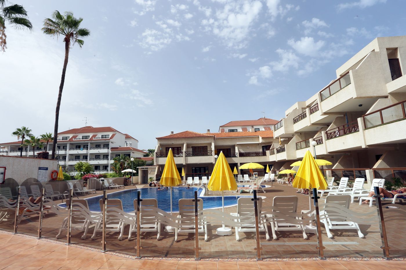 Andorra-Hotel-and-Apartments-Pool-11