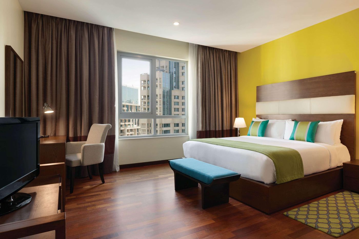 Ramada-by-Wyndham-Downtown-Dubai-Room-10