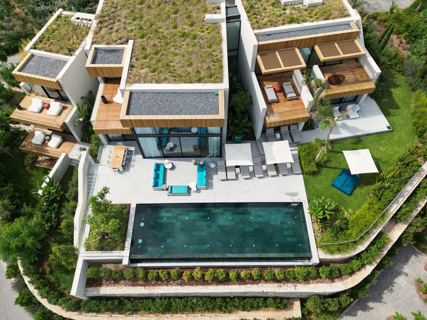 Hilton-Bodrum-Turkbuku-Resort---Spa-Room-12