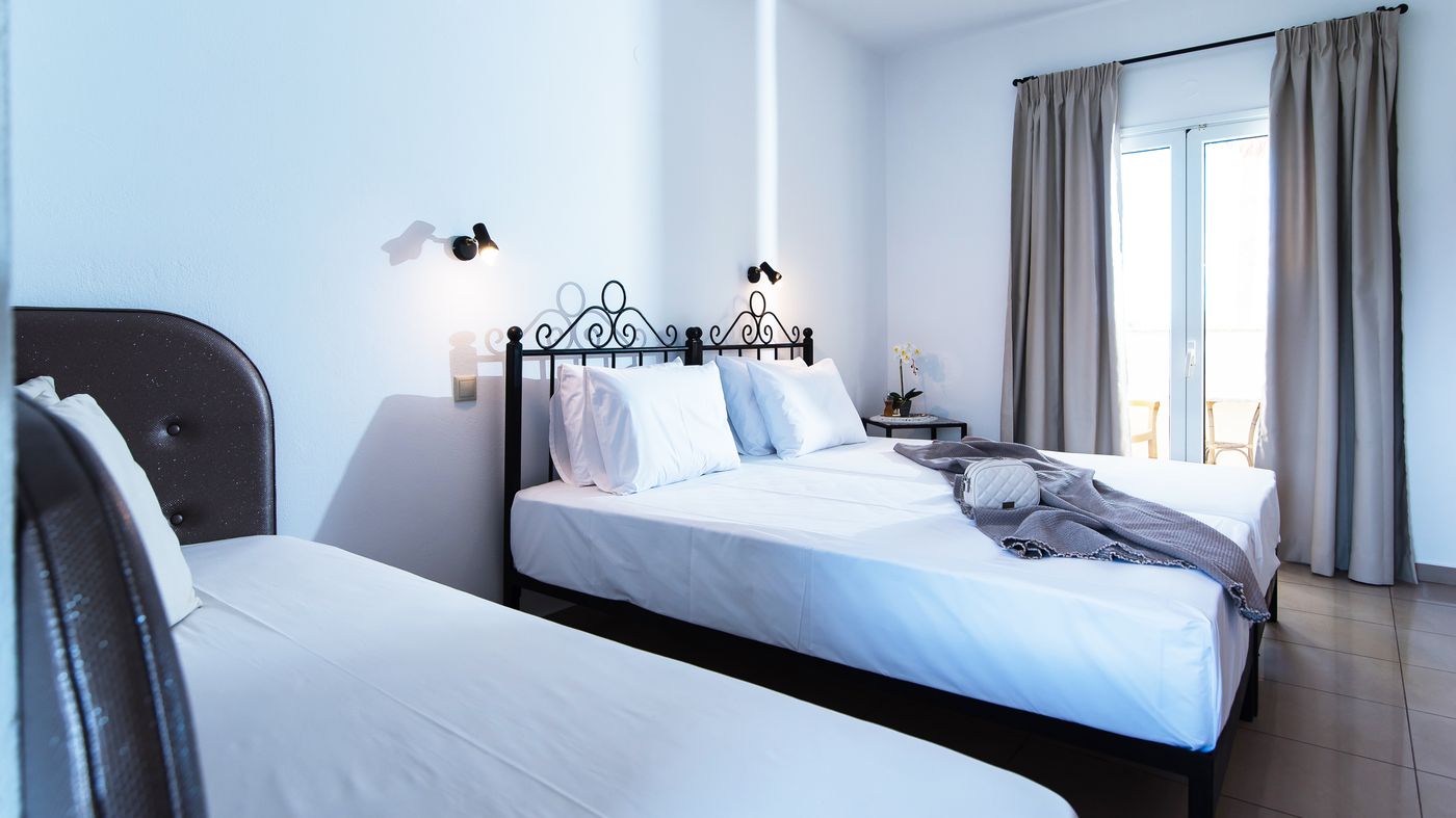 Real-Palace-Hotel---Studios-Room-29