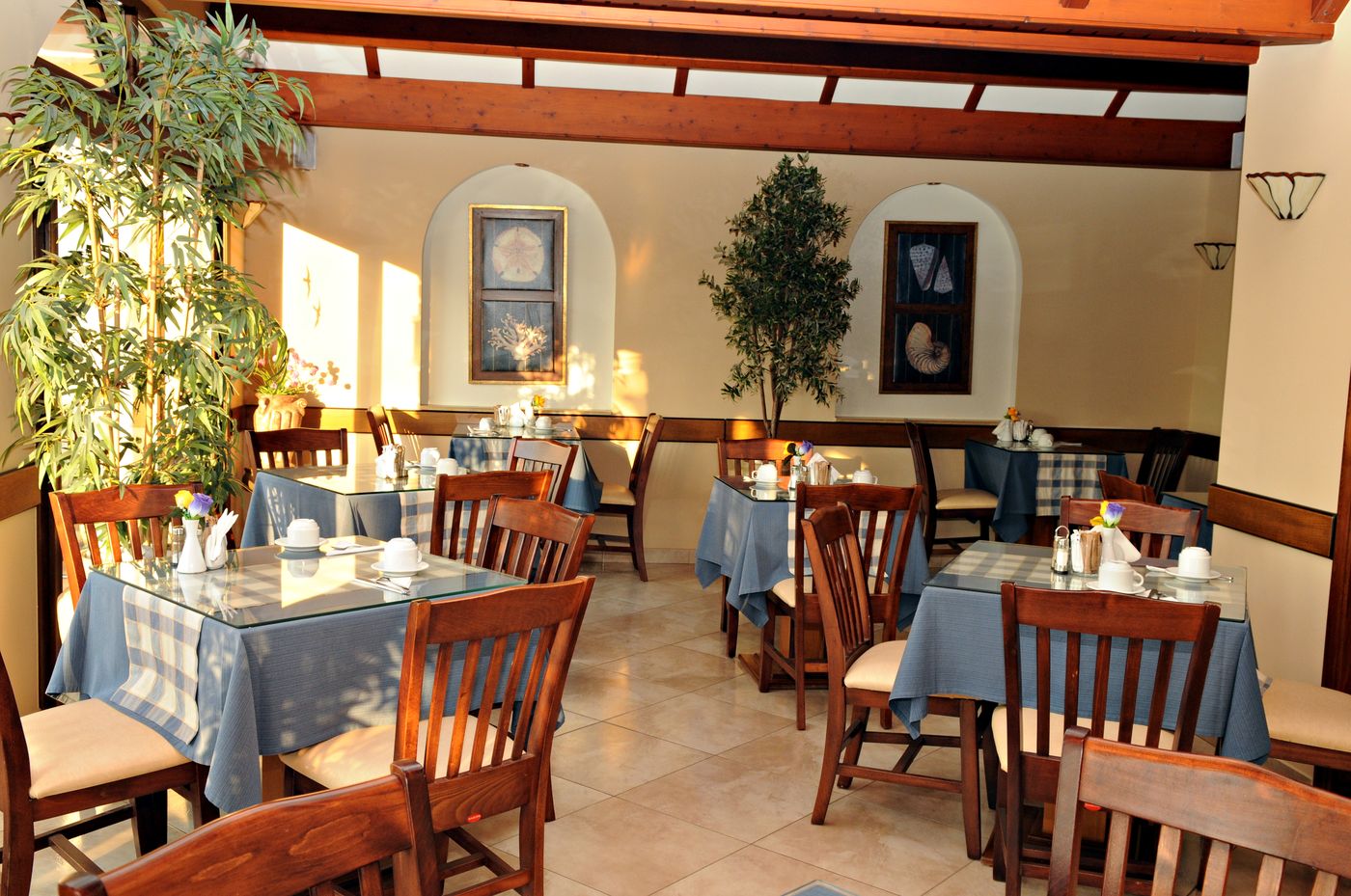 Athena-Restaurant-17