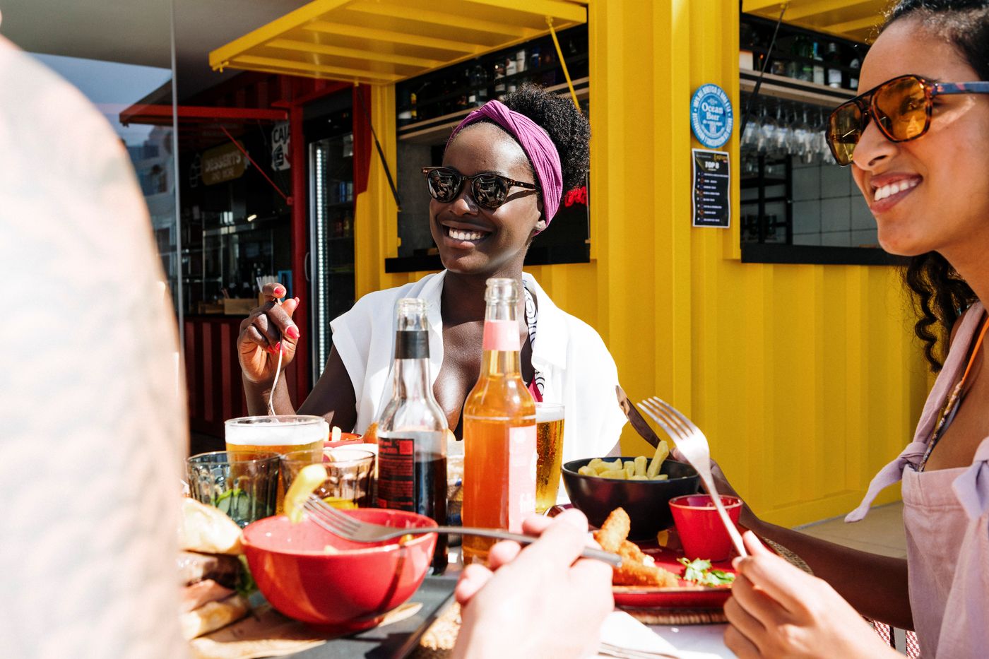 Sholeo-Lodges-Los-Gigantes---Adults-Recommended-Bar-23