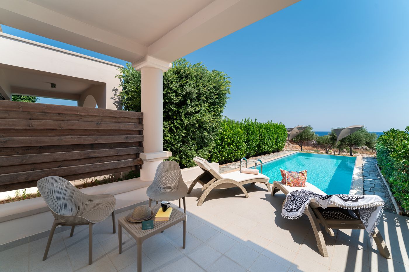 Kresten-Royal-Euphoria-Resort-Pool-16