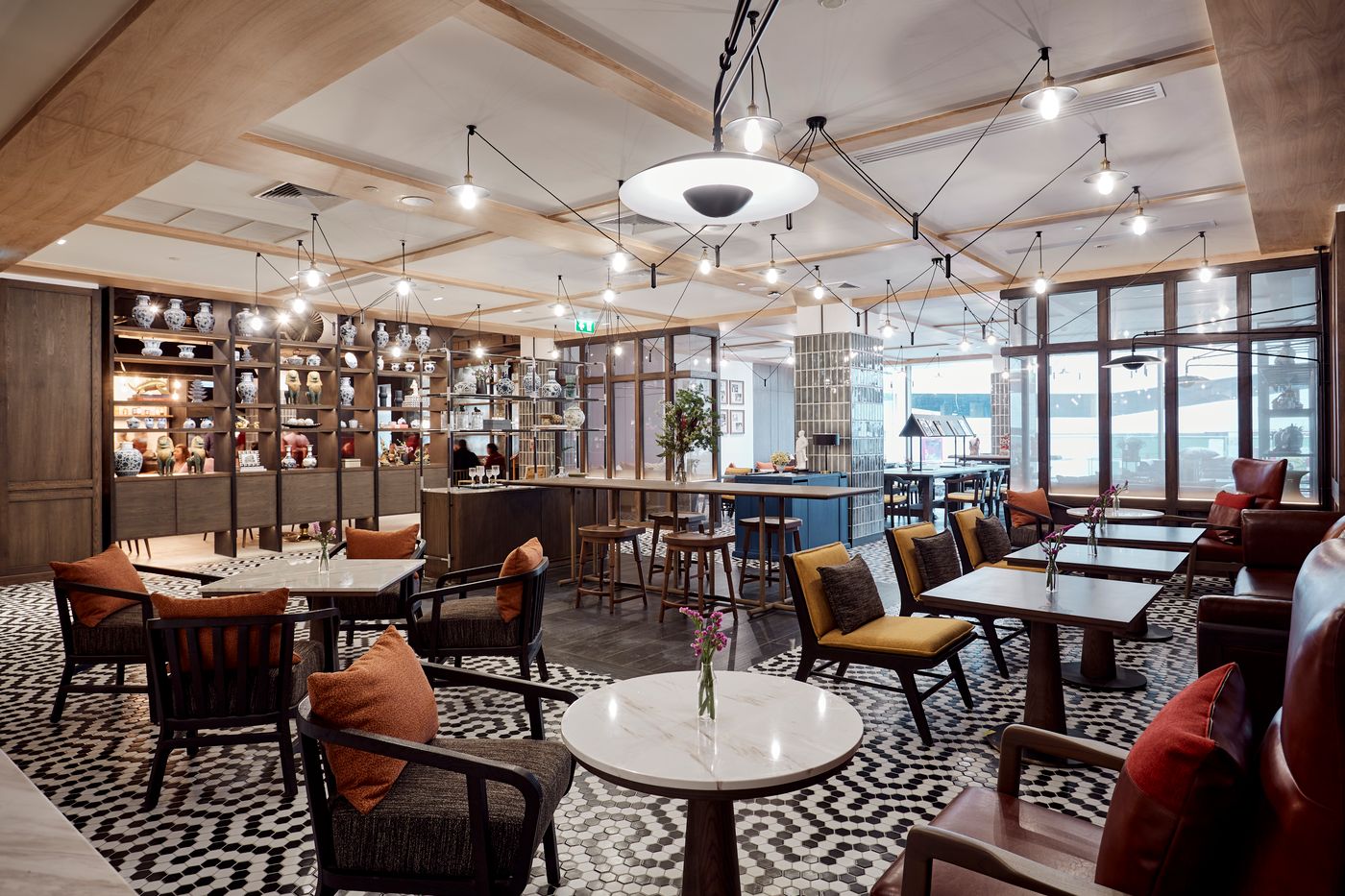 Montien-Hotel-Surawong-Restaurant-14